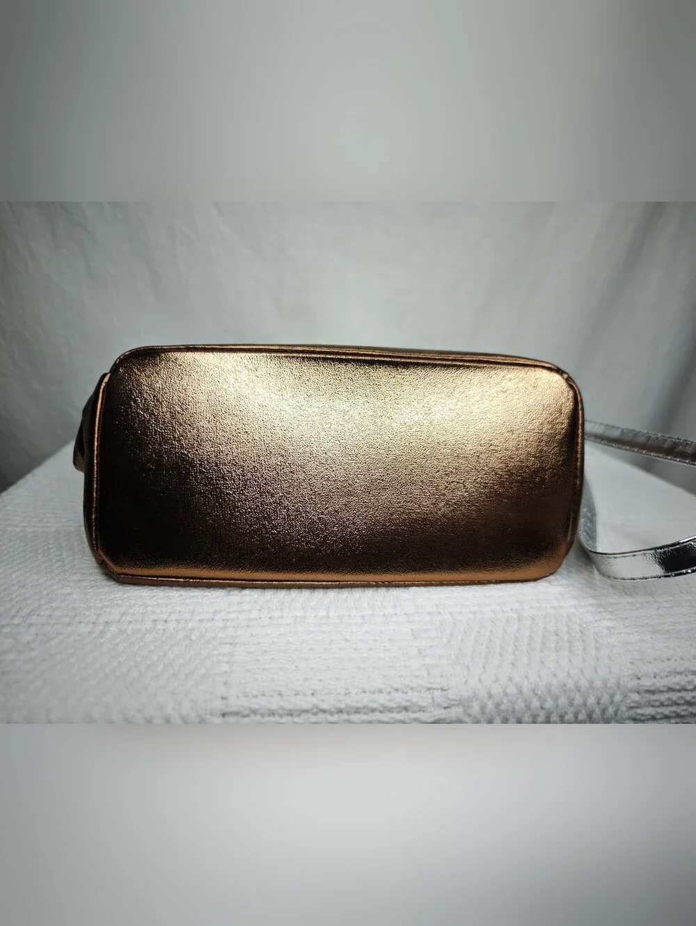 Fifth Avenue Handbags multi metallic leather bucket bag